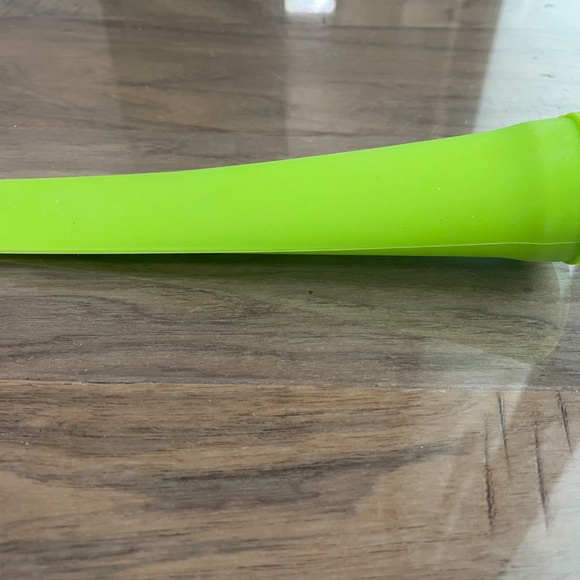 Like New 4-Piece Popsicle Mold Set - Picture 12 of 13